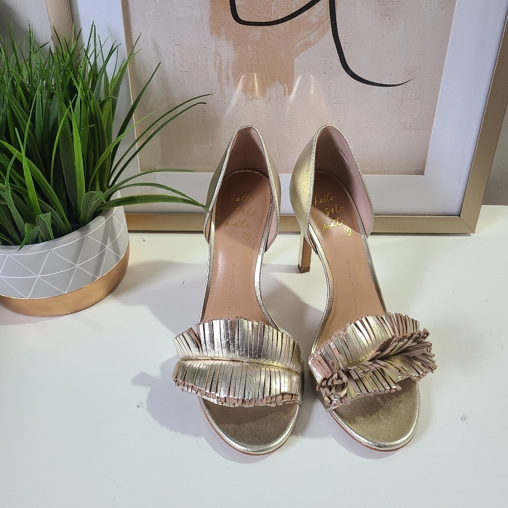 Banana Republic Fringe Heel - Sz 9